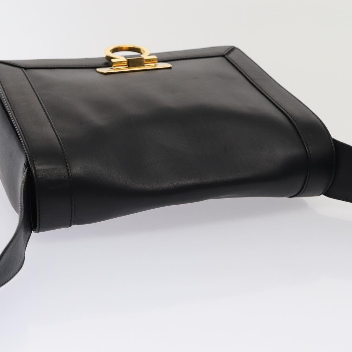 Salvatore Ferragamo Gancini Black Leather Shoulder Bag (Pre-Owned) Size ONE SIZE - 13 Thumbnail