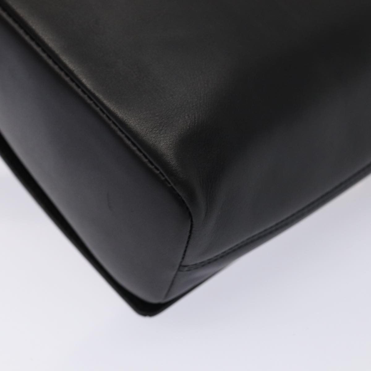 Salvatore Ferragamo Gancini Black Leather Shoulder Bag (Pre-Owned) Size ONE SIZE - 8 Thumbnail