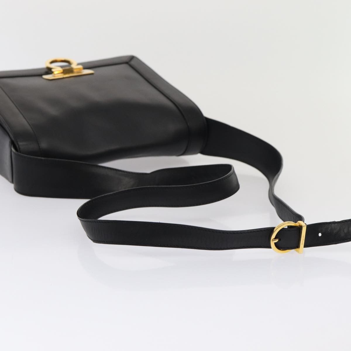 Salvatore Ferragamo Gancini Black Leather Shoulder Bag (Pre-Owned) Size ONE SIZE - 9 Thumbnail