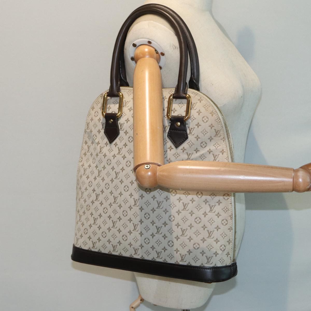 Louis Vuitton Alma Long Grey Canvas Handbag (Pre-Owned) Size ONE SIZE - 8 Thumbnail