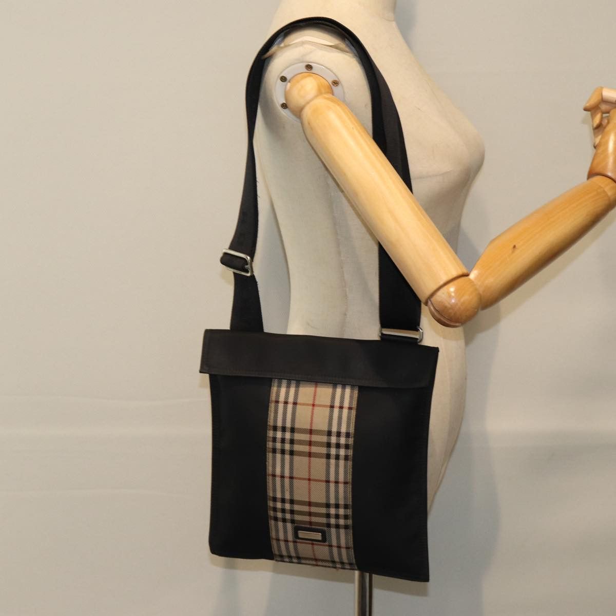 Burberry Nova Check Black Synthetic Shoulder Bag (Pre-Owned) Size ONE SIZE - 7 Thumbnail