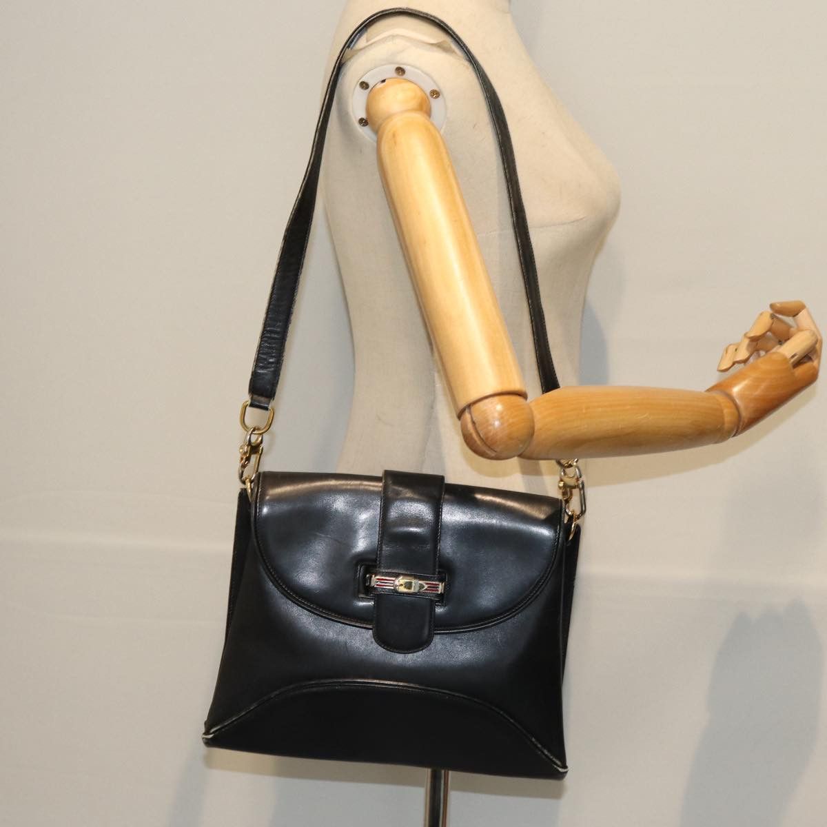 Gucci Black Leather Shoulder Bag (Pre-Owned) Size ONE SIZE - 7 Thumbnail