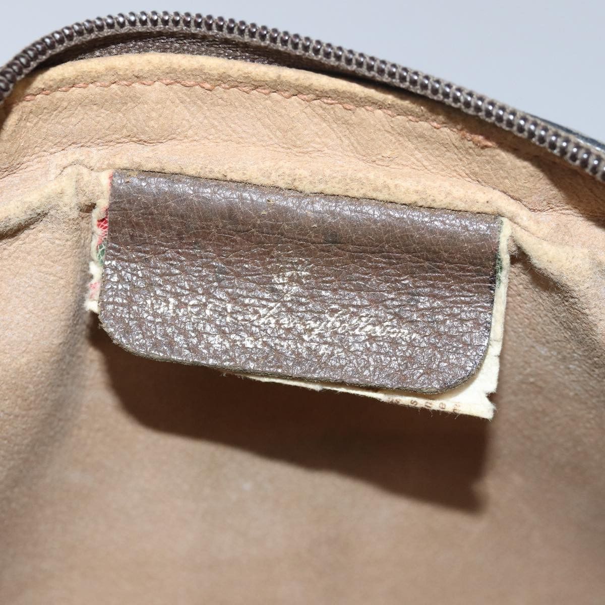 Gucci Gg Canvas Beige Canvas Clutch Bag (Pre-Owned) Size ONE SIZE - 14 Thumbnail