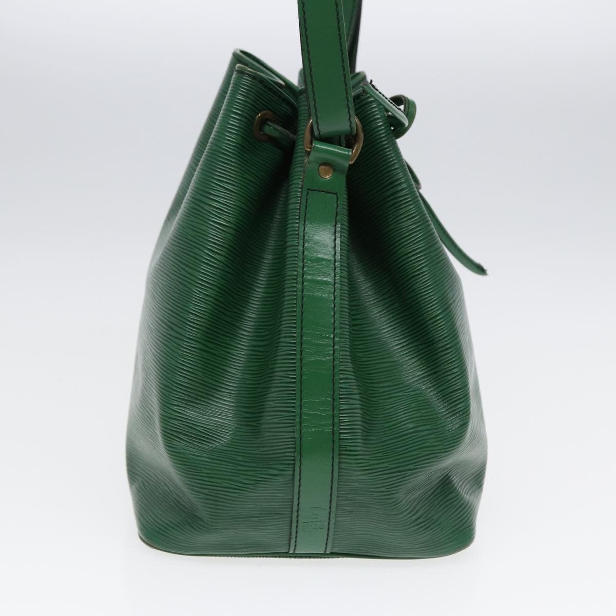 Louis Vuitton Noé Green Leather Shoulder Bag (Pre-Owned) Size ONE SIZE - 5 Thumbnail