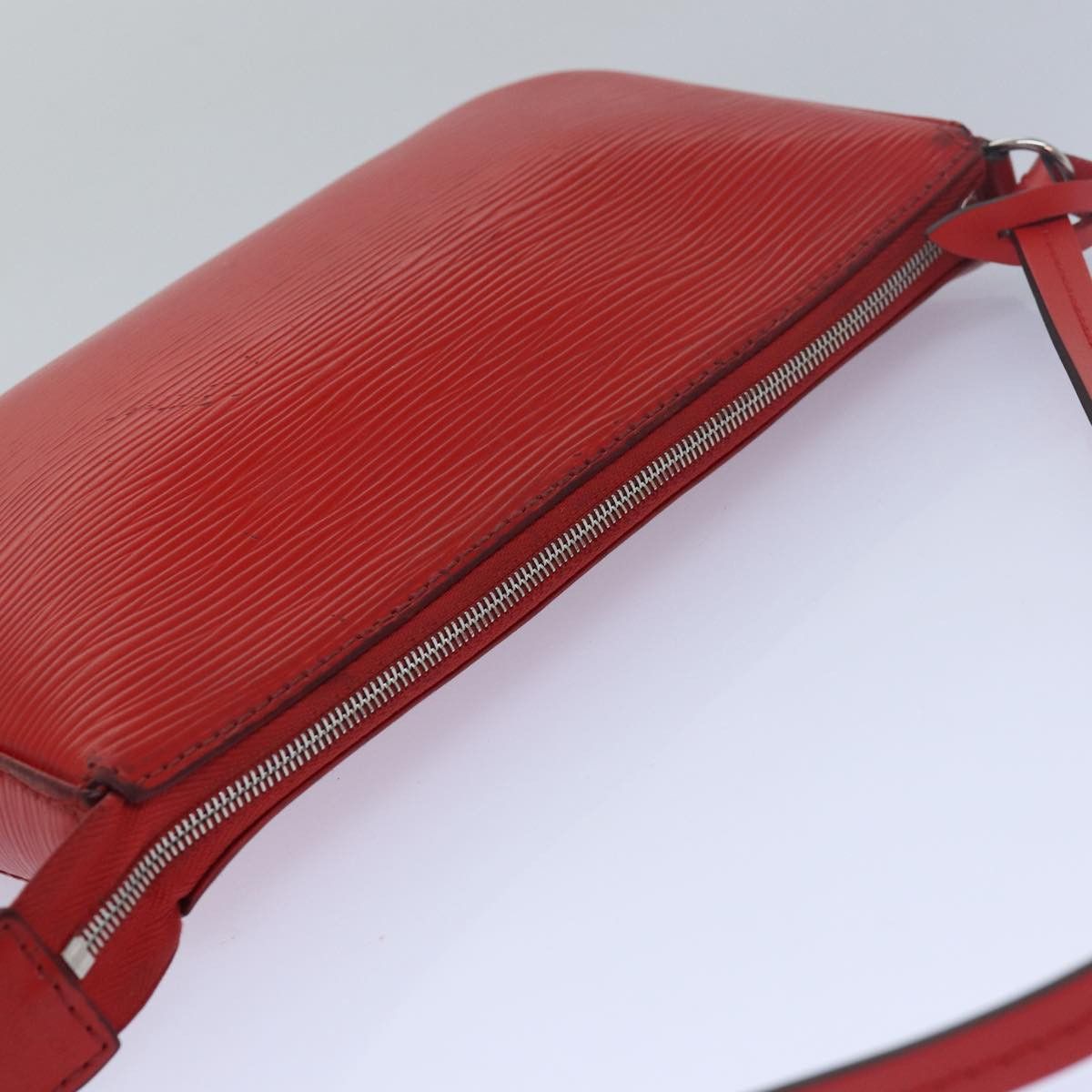 Louis Vuitton Pochette Accessoires Red Leather Clutch Bag (Pre-Owned) Size ONE SIZE - 4 Thumbnail