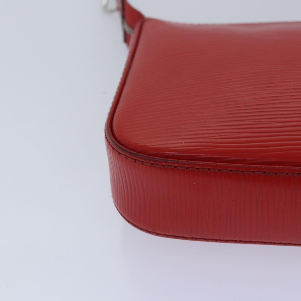 Louis Vuitton Pochette Accessoires Red Leather Clutch Bag (Pre-Owned) Size ONE SIZE - 16 Thumbnail