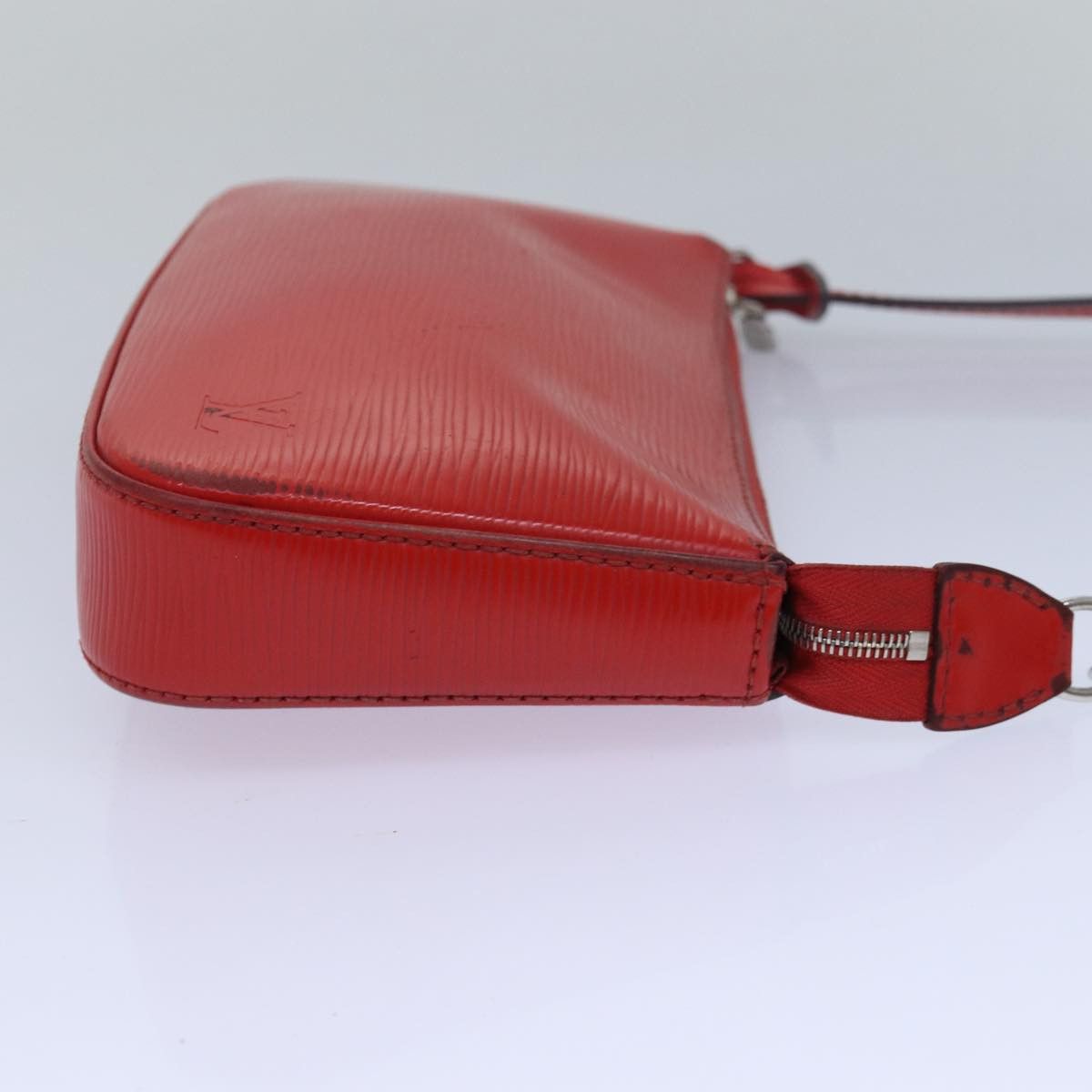 Louis Vuitton Pochette Accessoires Red Leather Clutch Bag (Pre-Owned) Size ONE SIZE - 10 Thumbnail