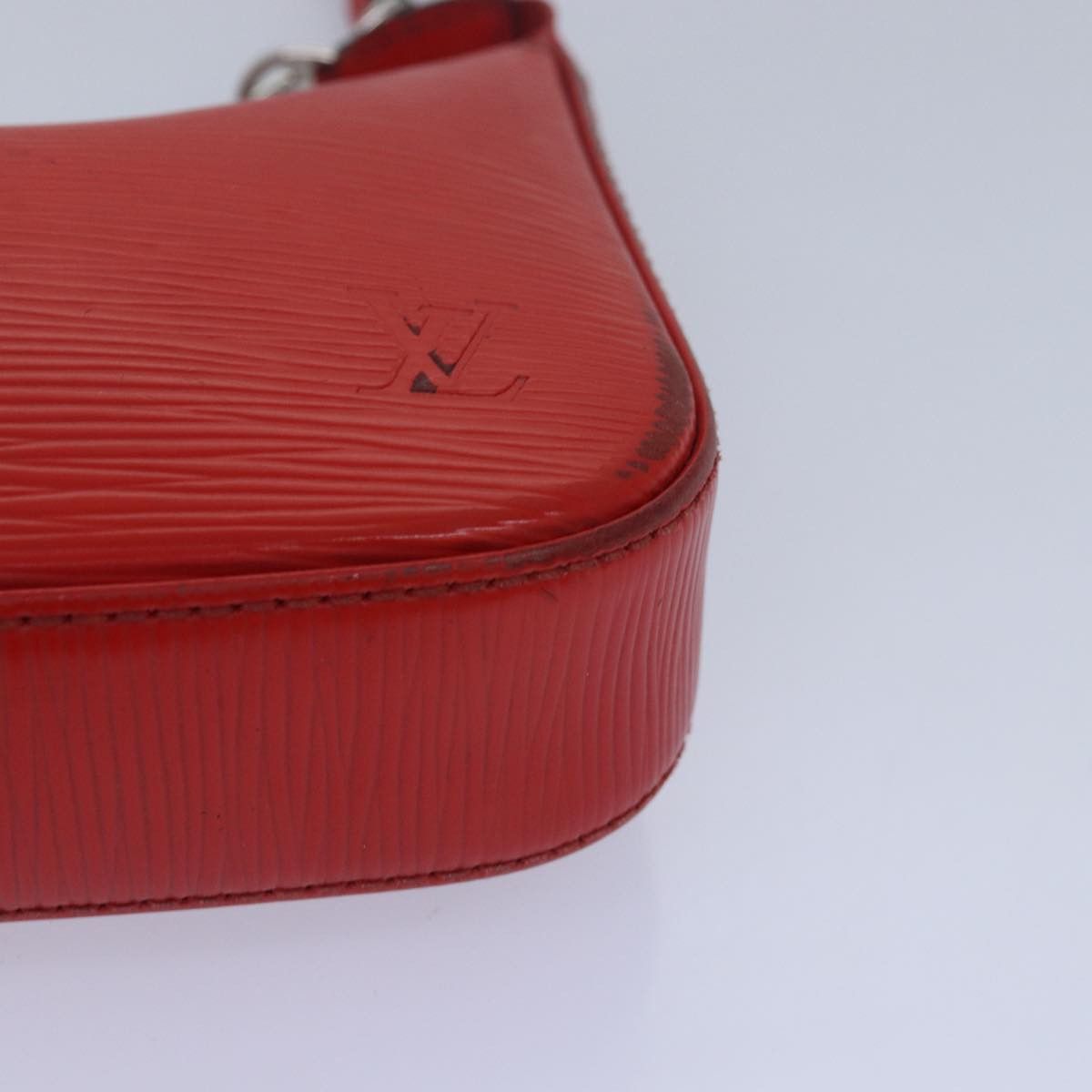 Louis Vuitton Pochette Accessoires Red Leather Clutch Bag (Pre-Owned) Size ONE SIZE - 15 Thumbnail