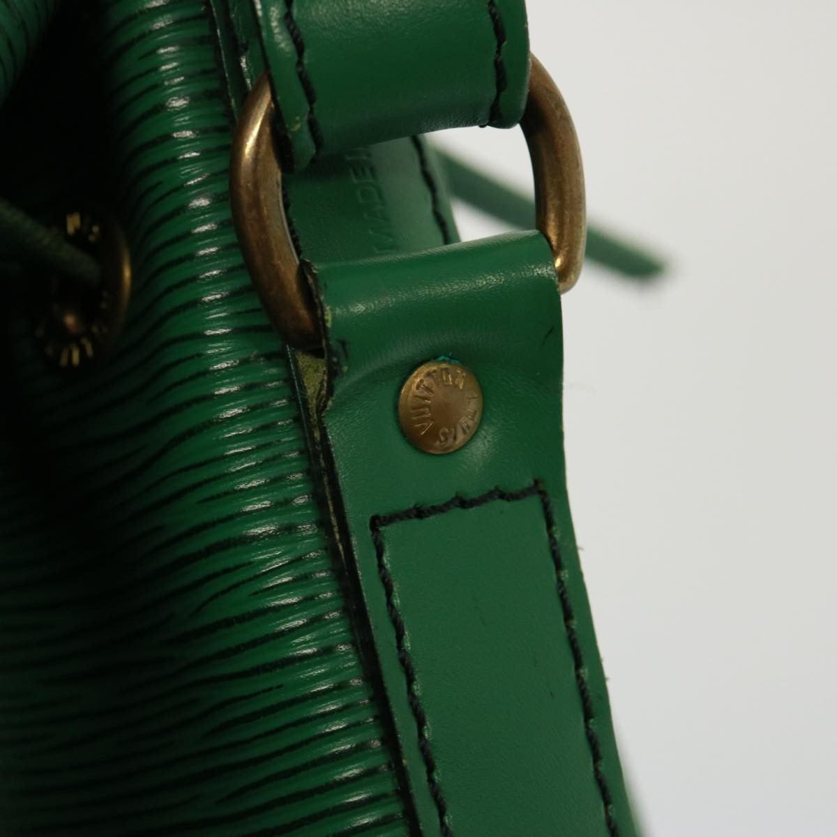 Louis Vuitton Noé Green Leather Shoulder Bag (Pre-Owned) Size ONE SIZE - 18 Thumbnail