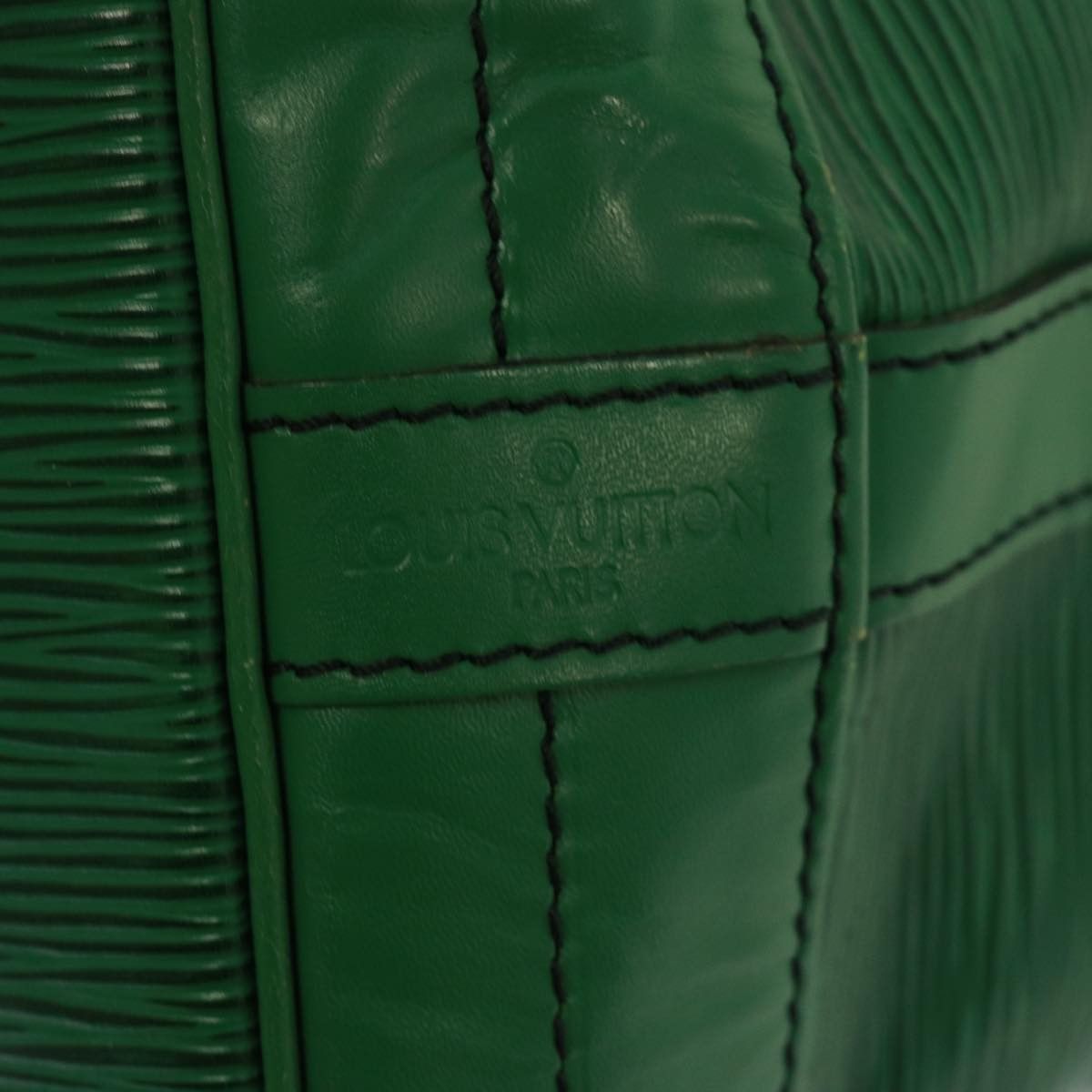 Louis Vuitton Noé Green Leather Shoulder Bag (Pre-Owned) Size ONE SIZE - 13 Thumbnail