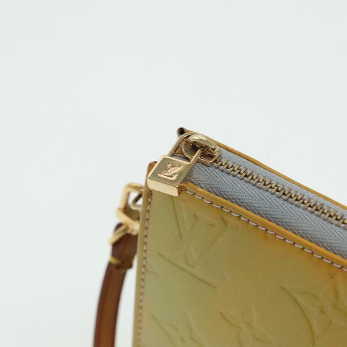 Louis Vuitton Lexington Yellow Patent Leather Clutch Bag (Pre-Owned) Size ONE SIZE - 17 Thumbnail