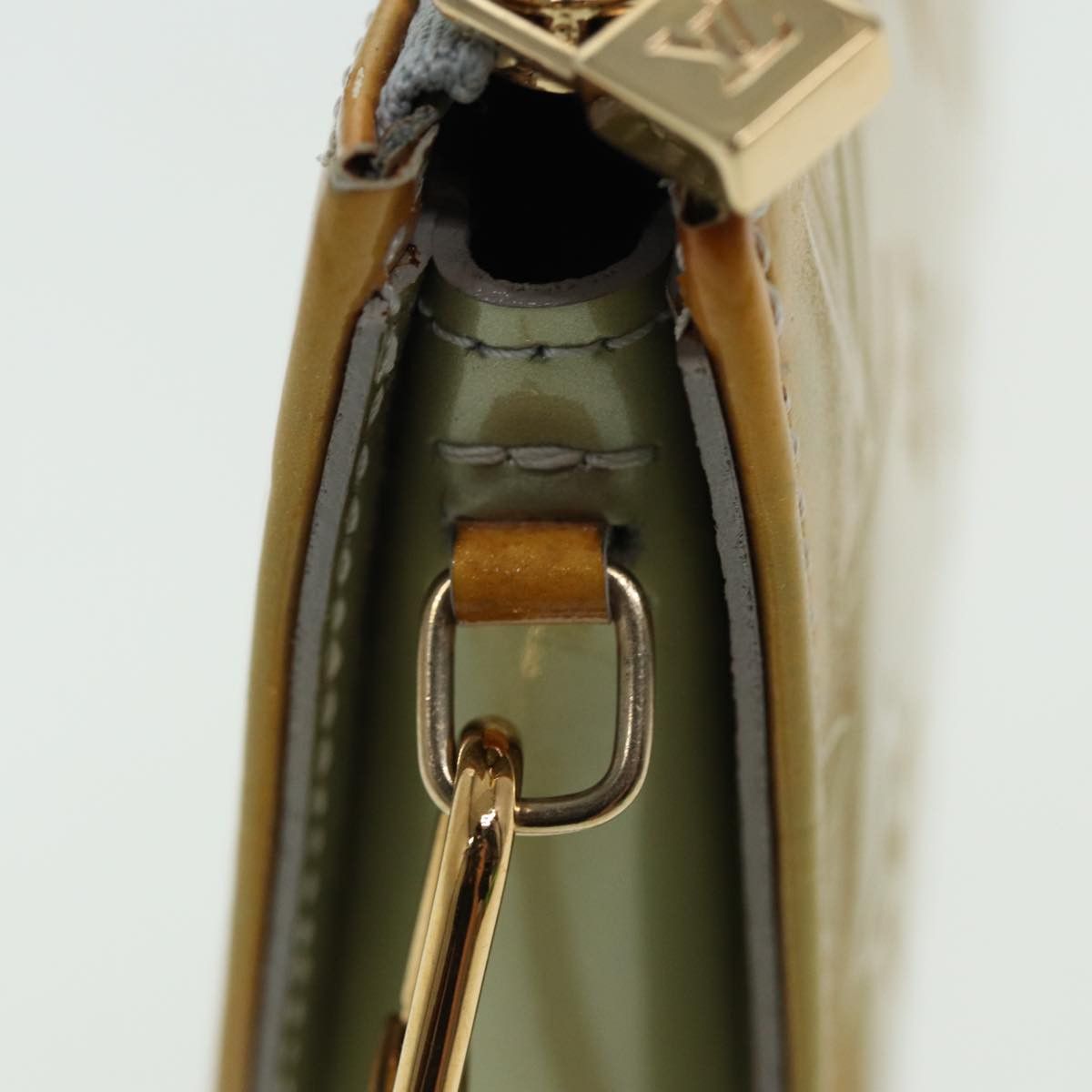 Louis Vuitton Lexington Yellow Patent Leather Clutch Bag (Pre-Owned) Size ONE SIZE - 20 Thumbnail