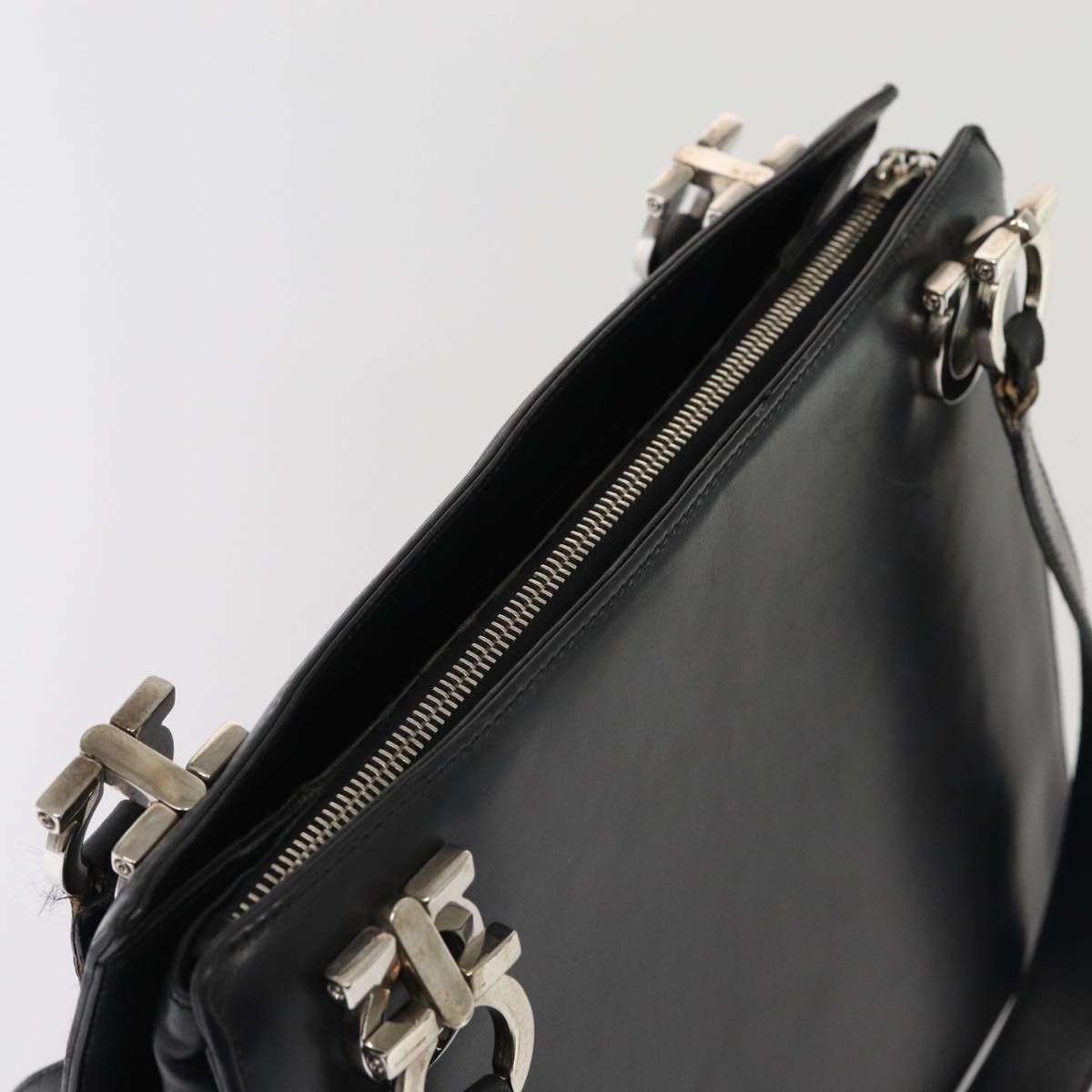 Salvatore Ferragamo Gancini Black Leather Shoulder Bag (Pre-Owned) Size ONE SIZE - 11 Thumbnail