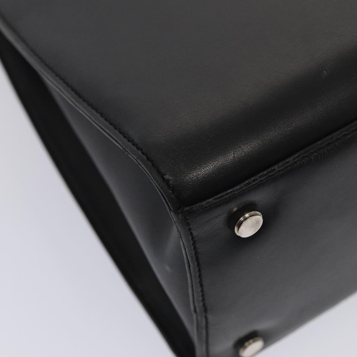 Salvatore Ferragamo Gancini Black Leather Shoulder Bag (Pre-Owned) Size ONE SIZE - 12 Thumbnail