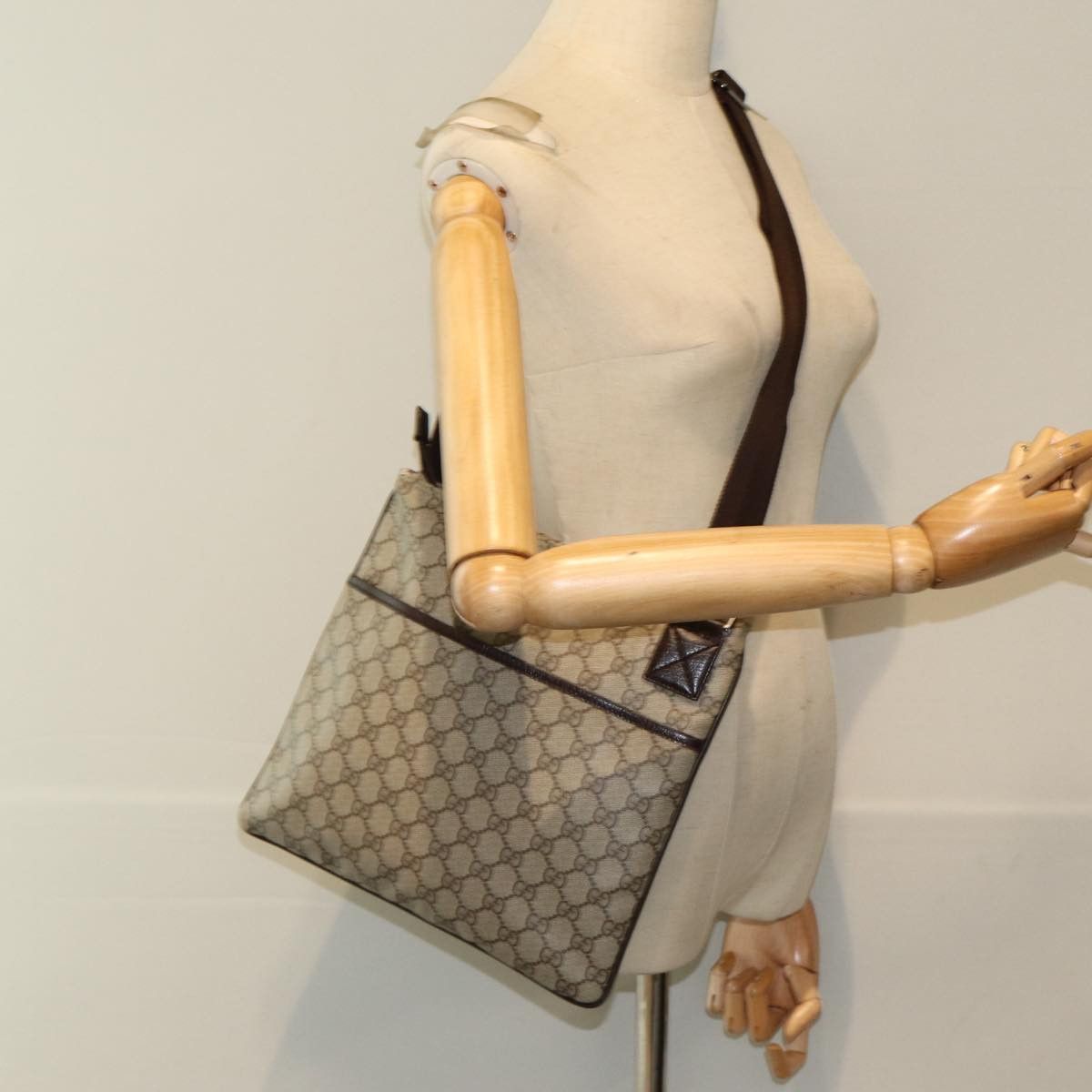 Gucci Gg Canvas Beige Canvas Shoulder Bag (Pre-Owned) Size ONE SIZE - 7 Thumbnail