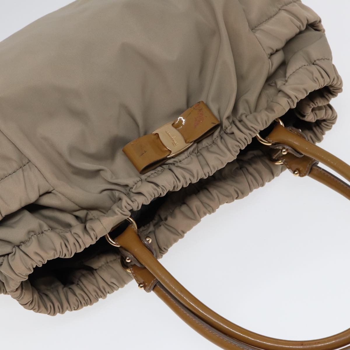 Salvatore Ferragamo Vara Beige Synthetic Handbag (Pre-Owned) Size ONE SIZE - 17 Thumbnail