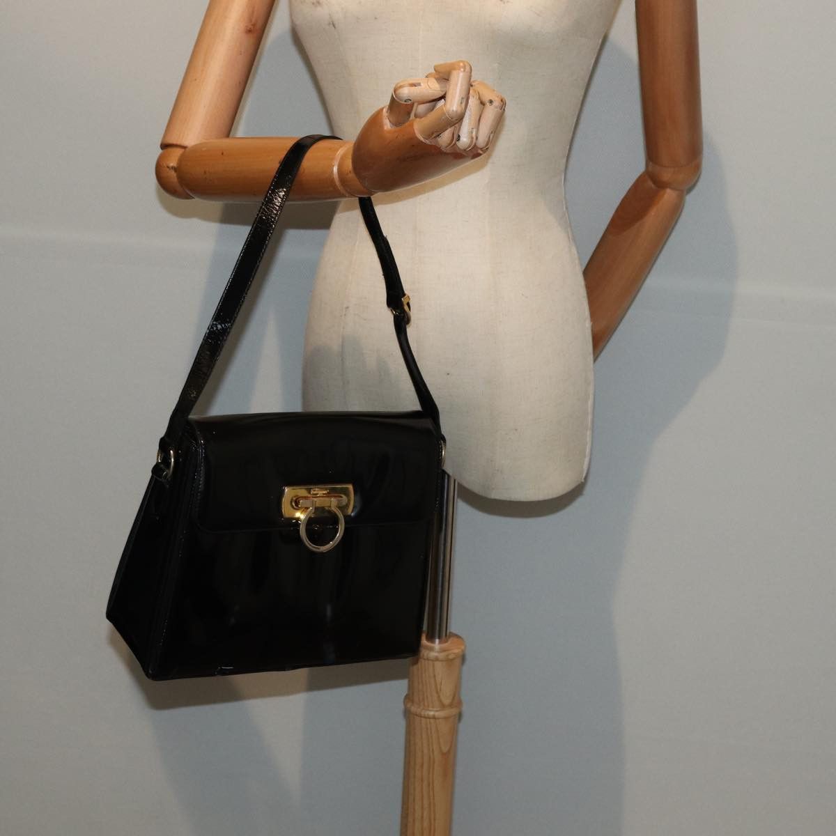 Salvatore Ferragamo Gancini Black Patent Leather Shoulder Bag (Pre-Owned) Size ONE SIZE - 9 Thumbnail