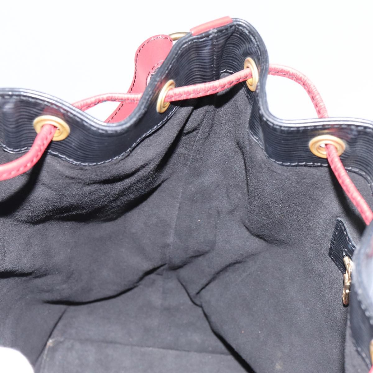 Louis Vuitton Noe Black Leather Shoulder Bag (Pre-Owned) Size ONE SIZE - 20 Thumbnail