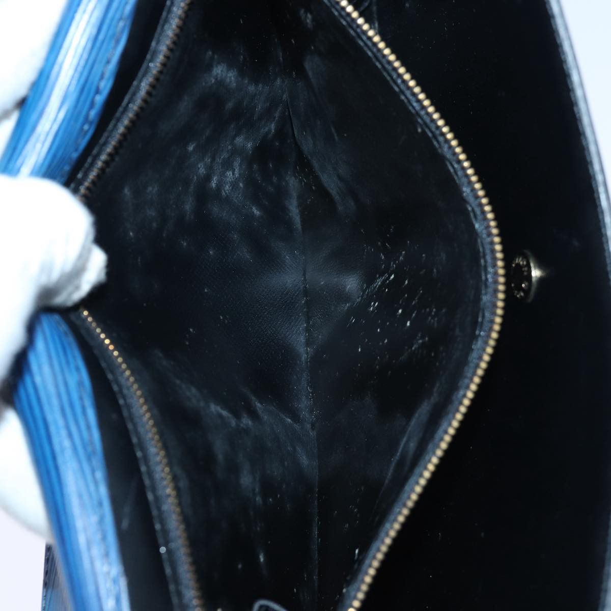 Louis Vuitton Montaigne Blue Leather Clutch Bag (Pre-Owned) Size ONE SIZE - 20 Thumbnail