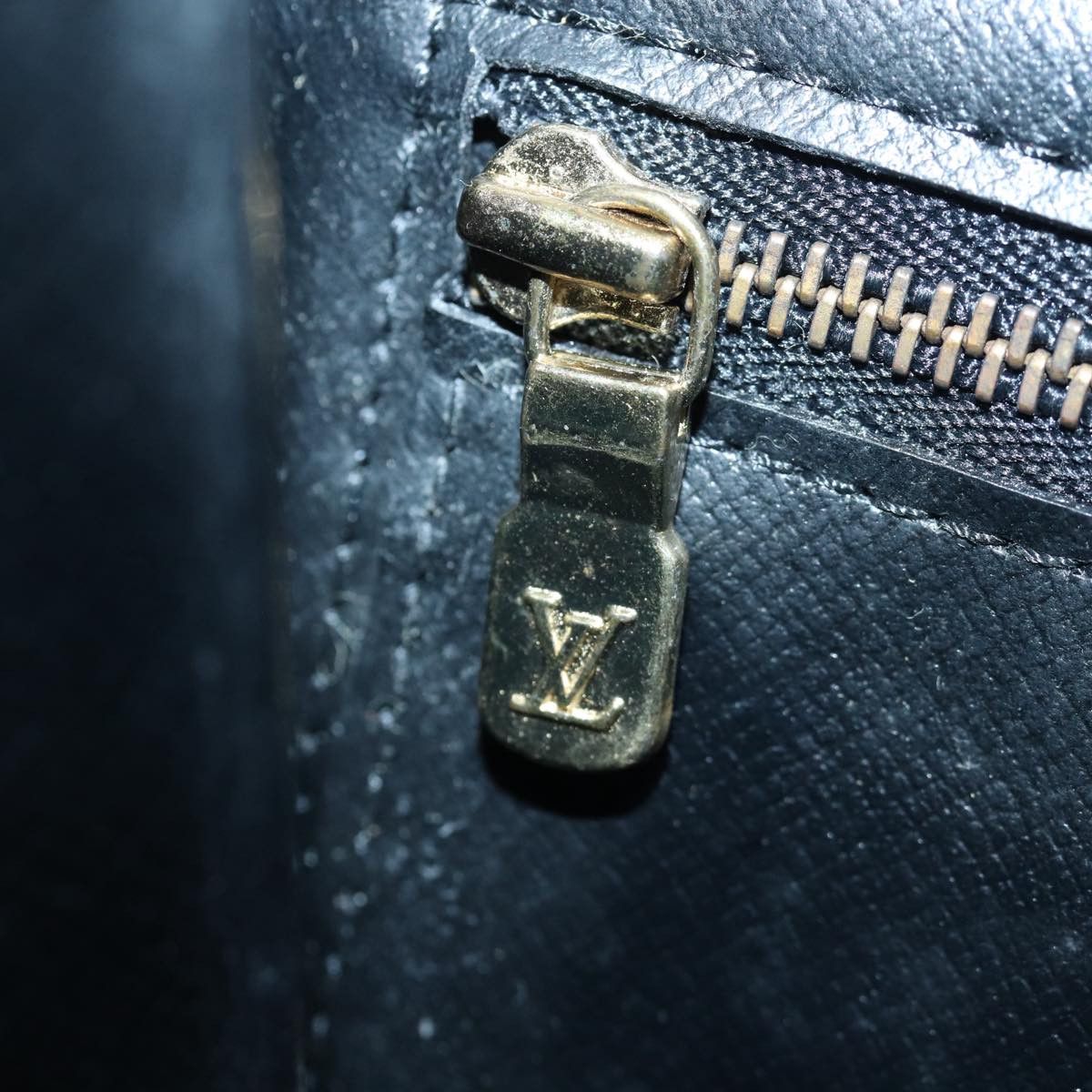 Louis Vuitton Montaigne Blue Leather Clutch Bag (Pre-Owned) Size ONE SIZE - 19 Thumbnail