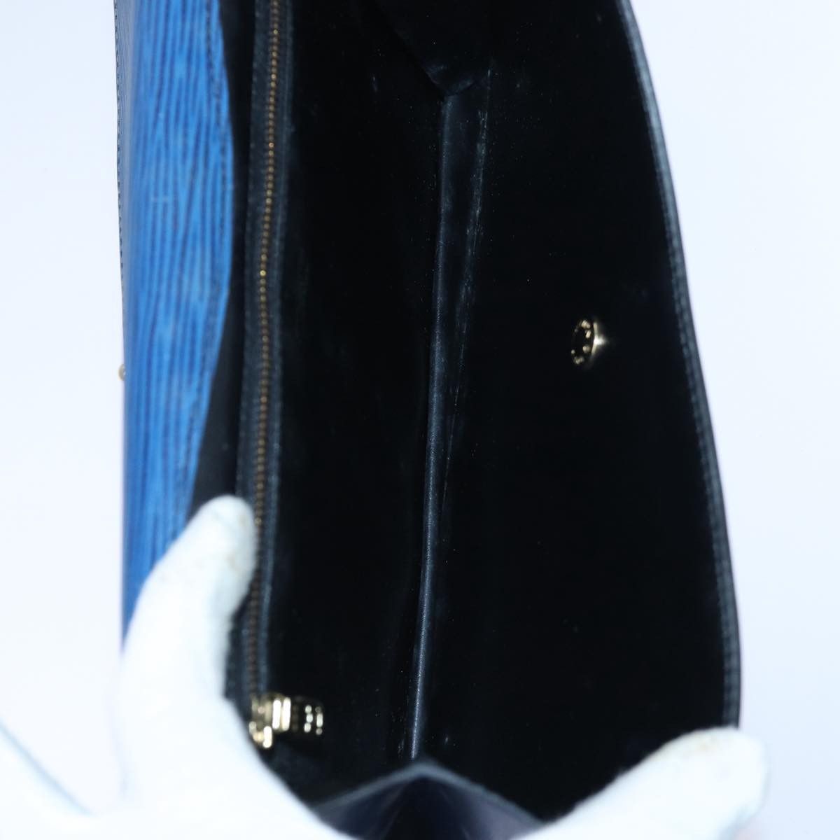 Louis Vuitton Montaigne Blue Leather Clutch Bag (Pre-Owned) Size ONE SIZE - 5 Thumbnail