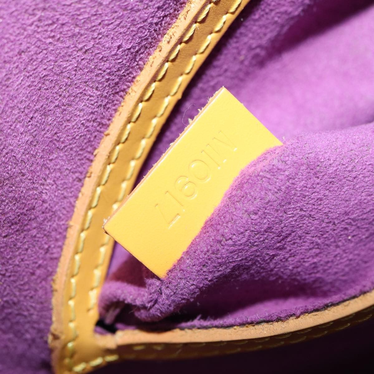 Louis Vuitton Alma Yellow Leather Handbag (Pre-Owned) Size ONE SIZE - 12 Thumbnail