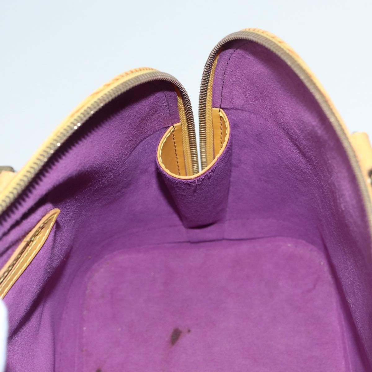 Louis Vuitton Alma Yellow Leather Handbag (Pre-Owned) Size ONE SIZE - 20 Thumbnail