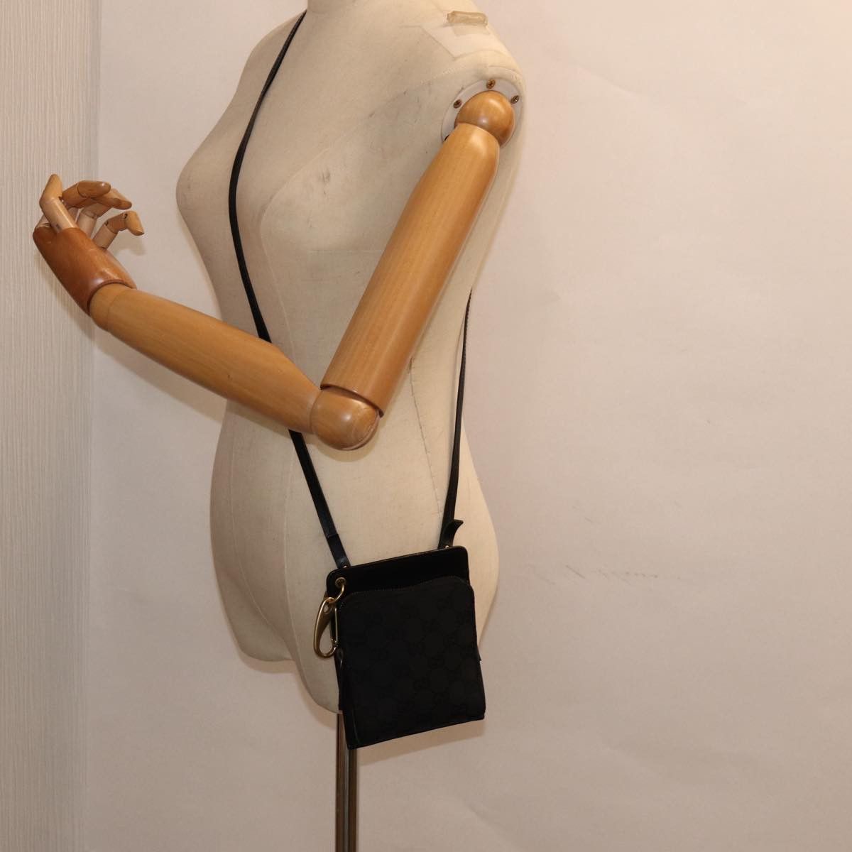 Gucci Gg Canvas Black Canvas Shoulder Bag (Pre-Owned) Size ONE SIZE - 7 Thumbnail