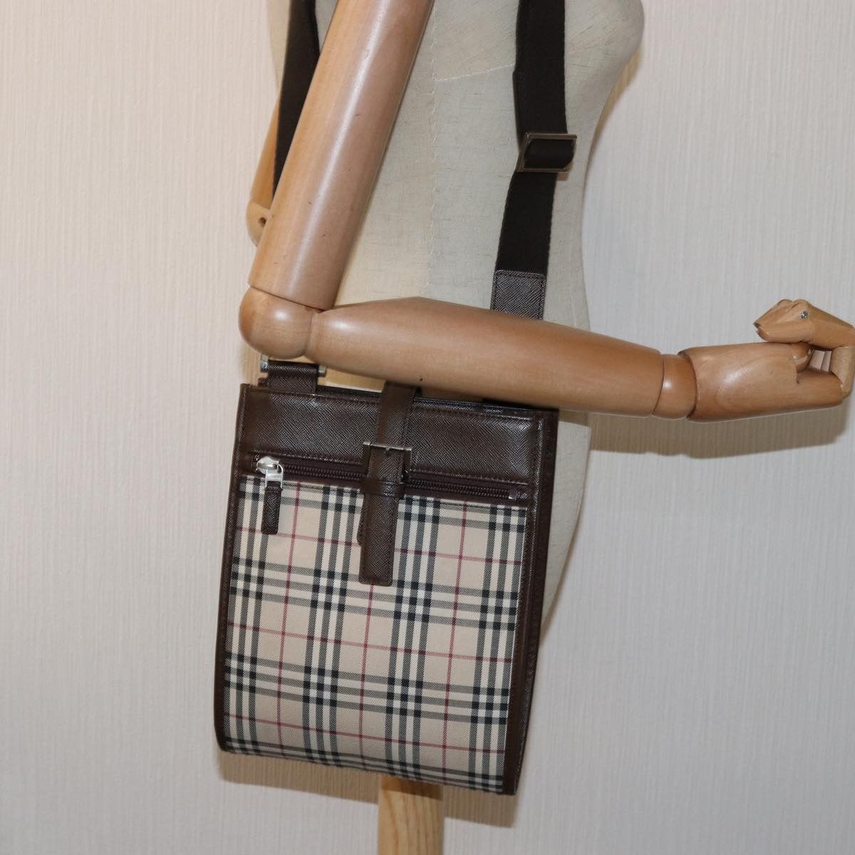 Burberry Nova Check Beige Canvas Shoulder Bag (Pre-Owned) Size ONE SIZE - 7 Thumbnail
