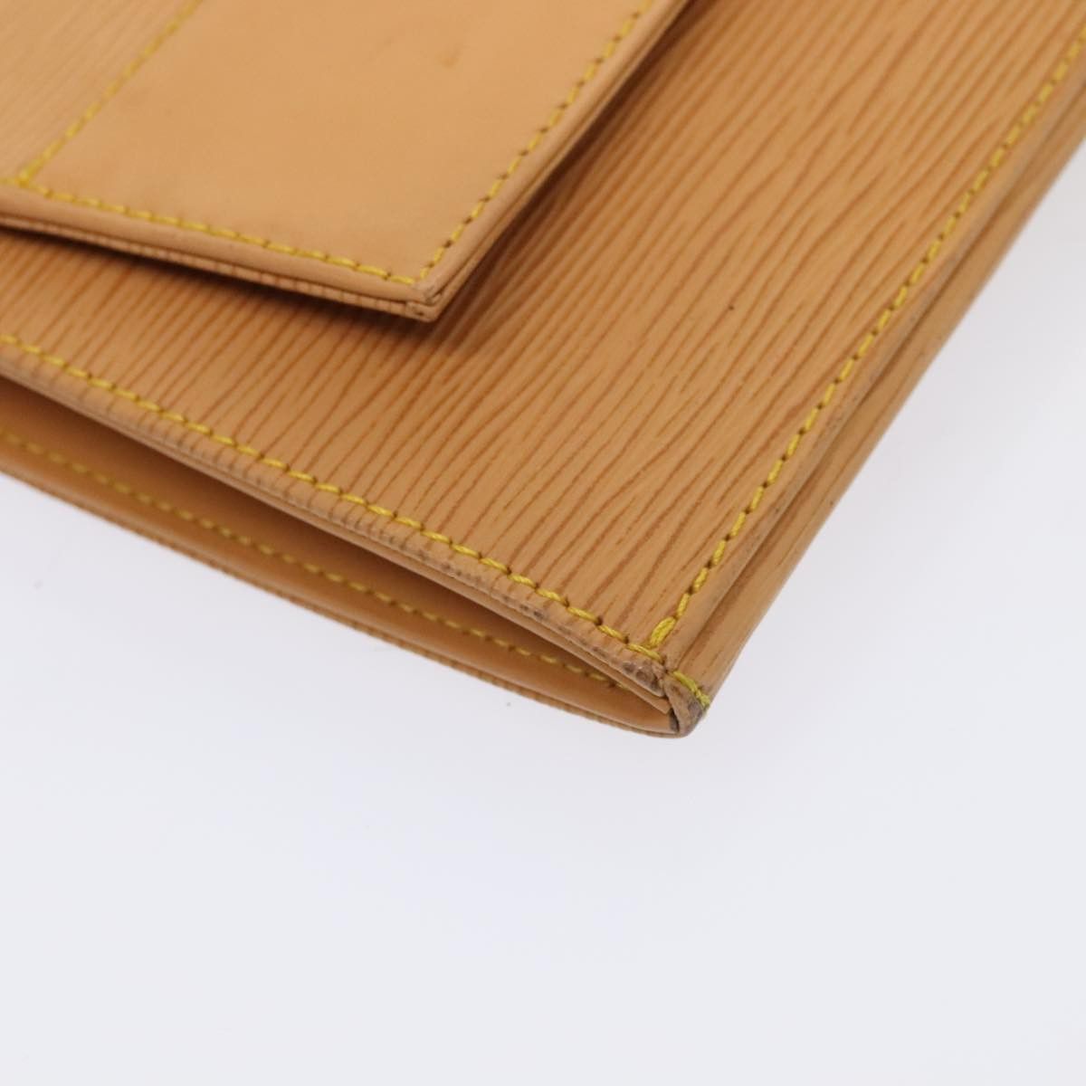 Louis Vuitton Jena Beige Leather Clutch Bag (Pre-Owned) Size ONE SIZE - 8 Thumbnail