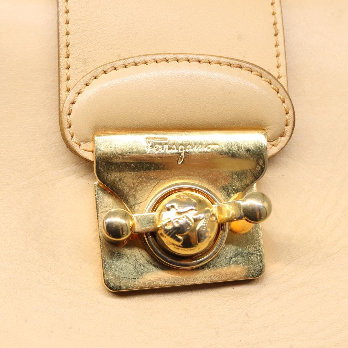 Salvatore Ferragamo Beige Leather Shoulder Bag (Pre-Owned) Size ONE SIZE - 17 Thumbnail