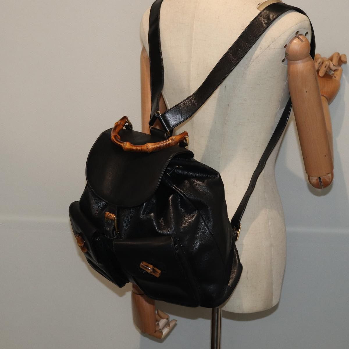 Gucci Bamboo Black Leather Backpack Bag (Pre-Owned) Size ONE SIZE - 17 Thumbnail