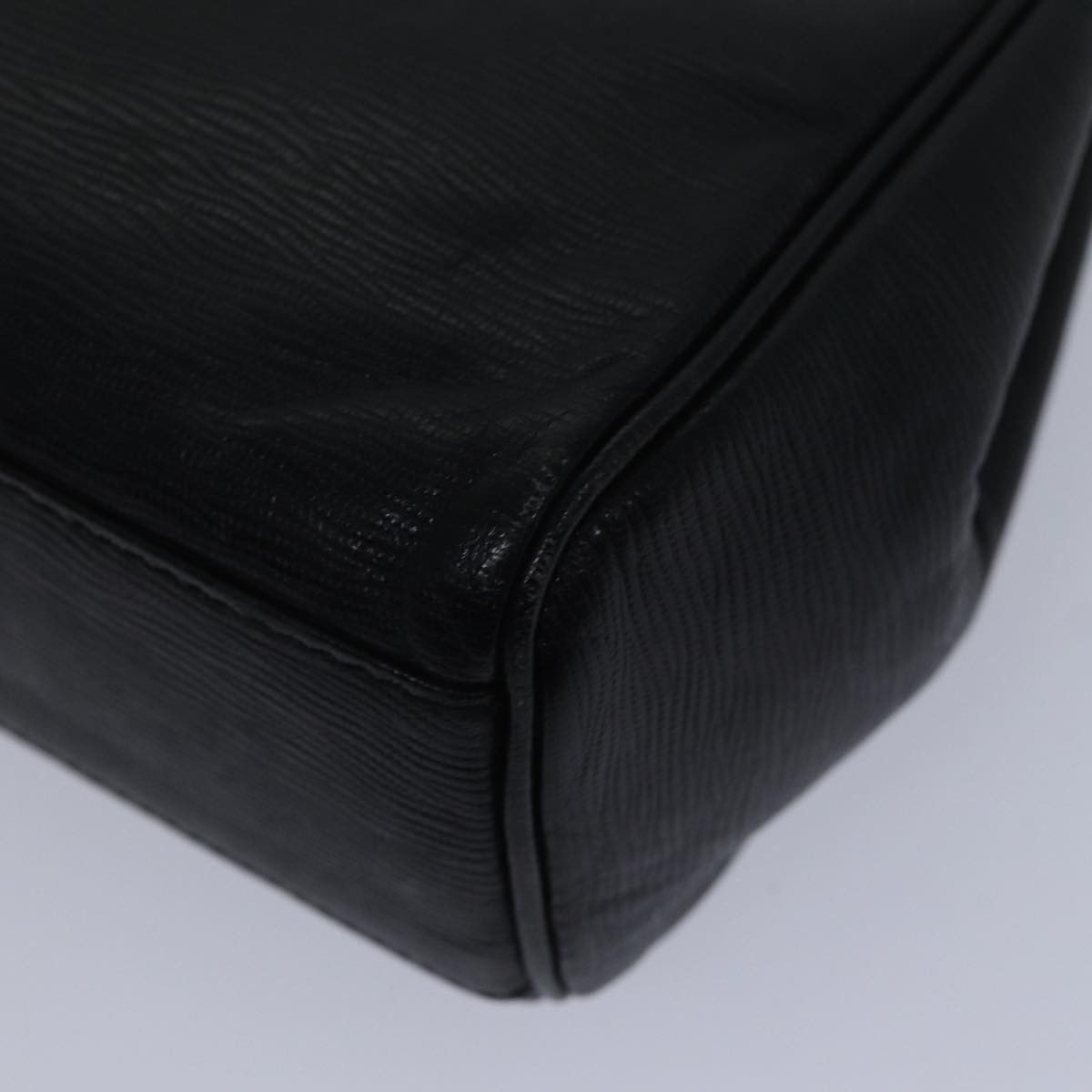 Versace Gianni Black Leather Handbag (Pre-Owned) Size ONE SIZE - 10 Thumbnail