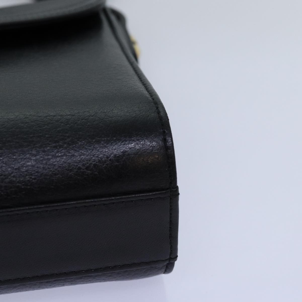 Burberry Black Leather Shoulder Bag (Pre-Owned) Size ONE SIZE - 12 Thumbnail