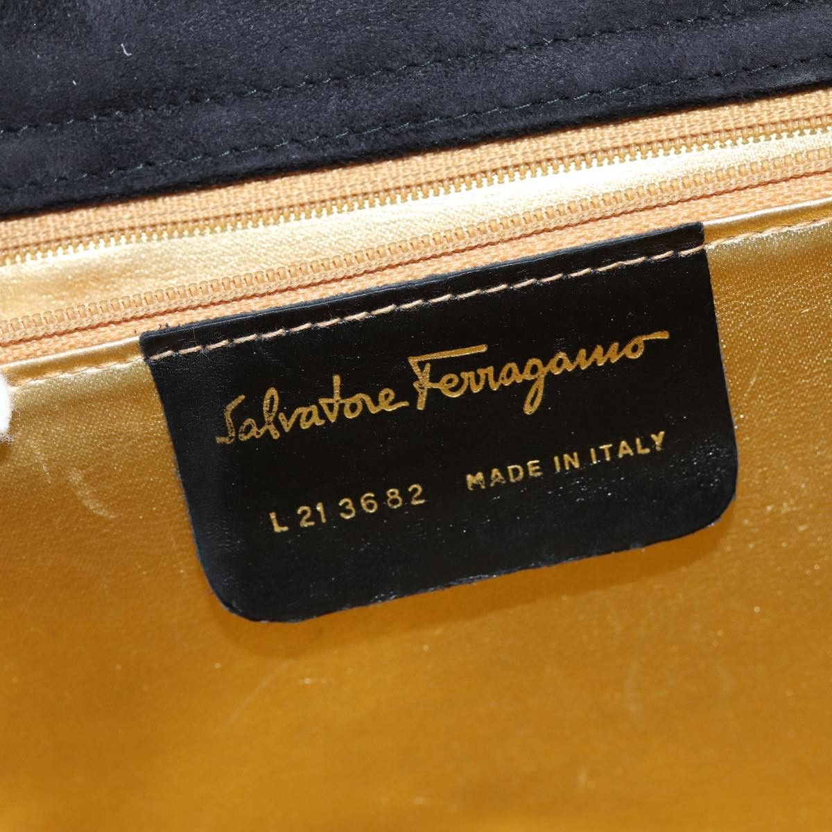 Salvatore Ferragamo Black Suede Shoulder Bag (Pre-Owned) Size ONE SIZE - 6 Thumbnail