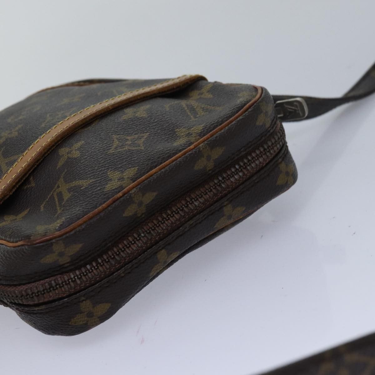 Louis Vuitton Danube Brown Canvas Shoulder Bag (Pre-Owned) Size ONE SIZE - 4 Thumbnail