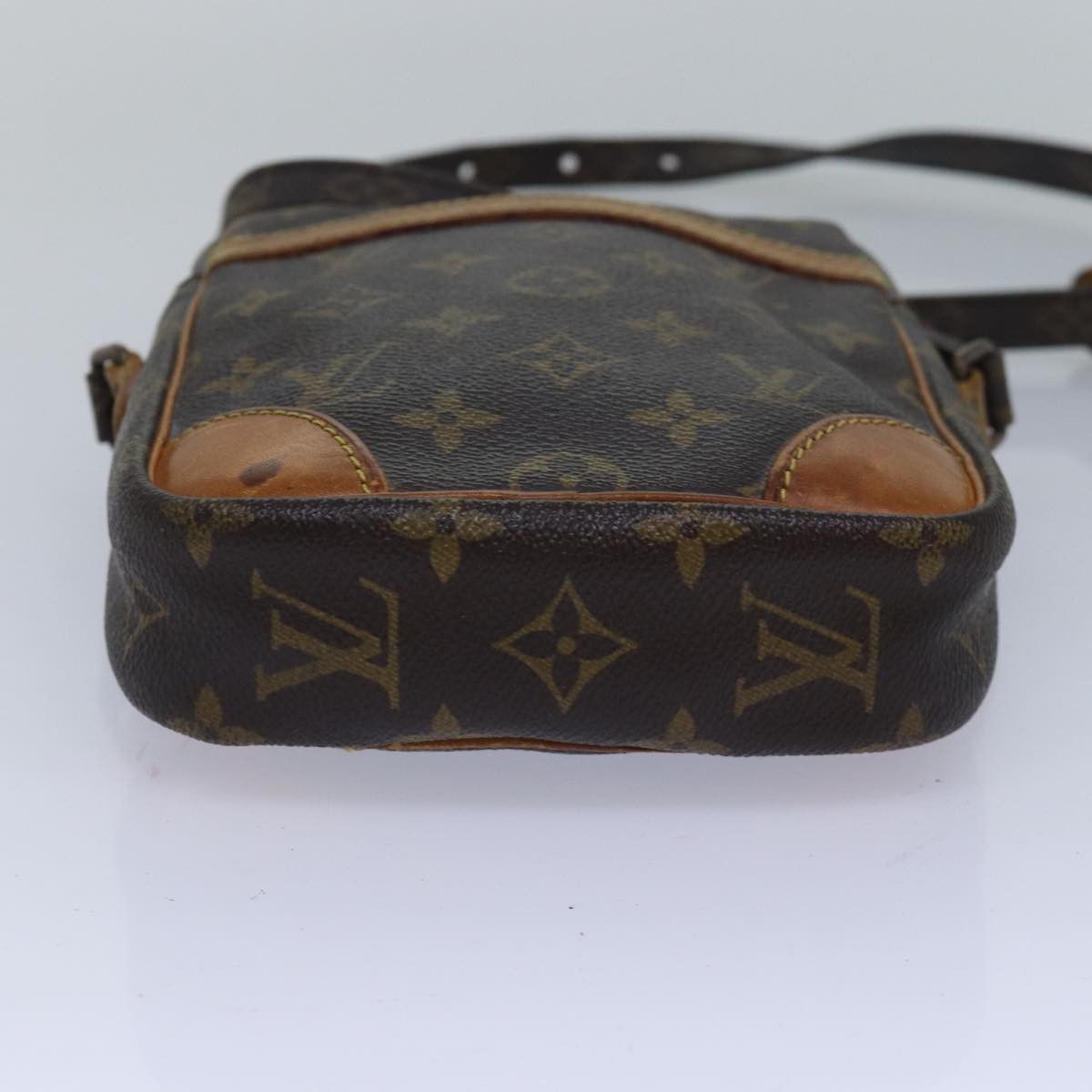 Louis Vuitton Danube Brown Canvas Shoulder Bag (Pre-Owned) Size ONE SIZE - 3 Thumbnail