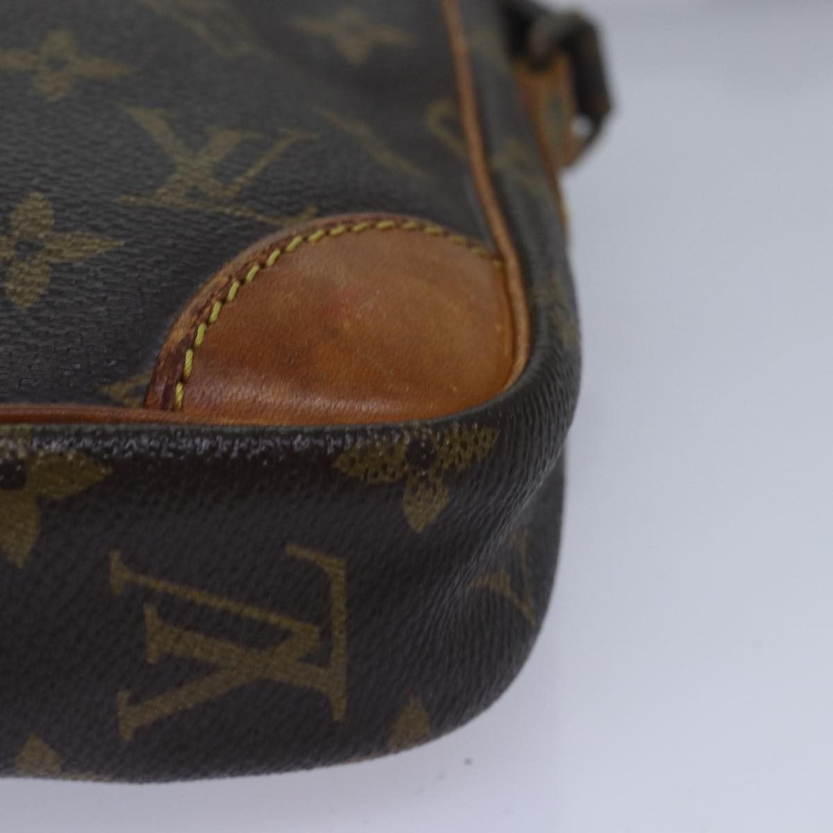 Louis Vuitton Danube Brown Canvas Shoulder Bag (Pre-Owned) Size ONE SIZE - 12 Thumbnail