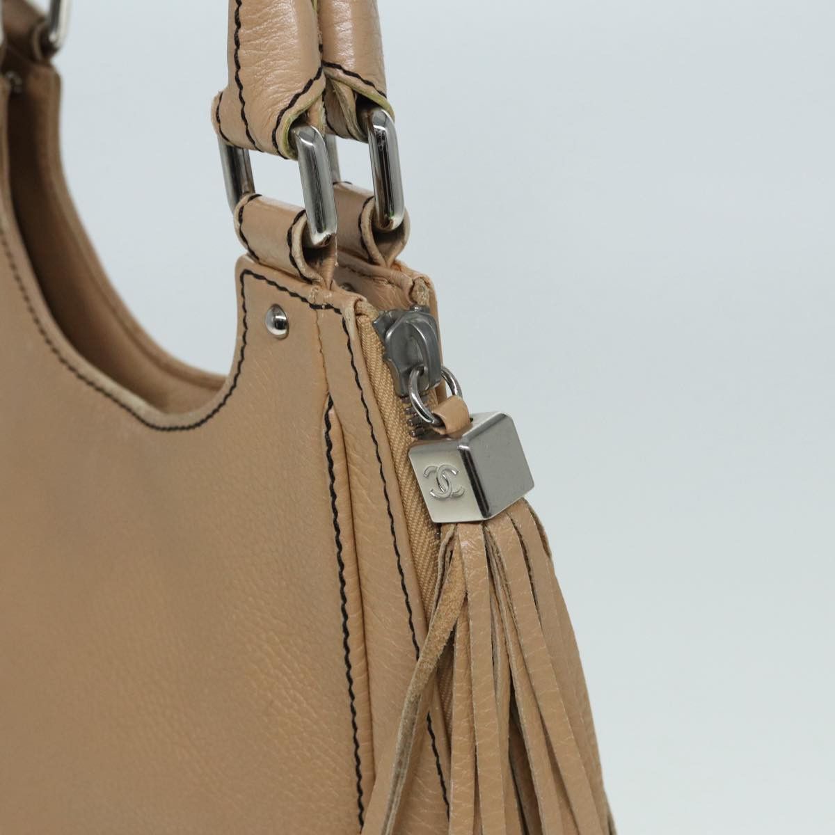 Chanel Hobo Beige Leather Handbag (Pre-Owned) Size ONE SIZE - 20 Thumbnail