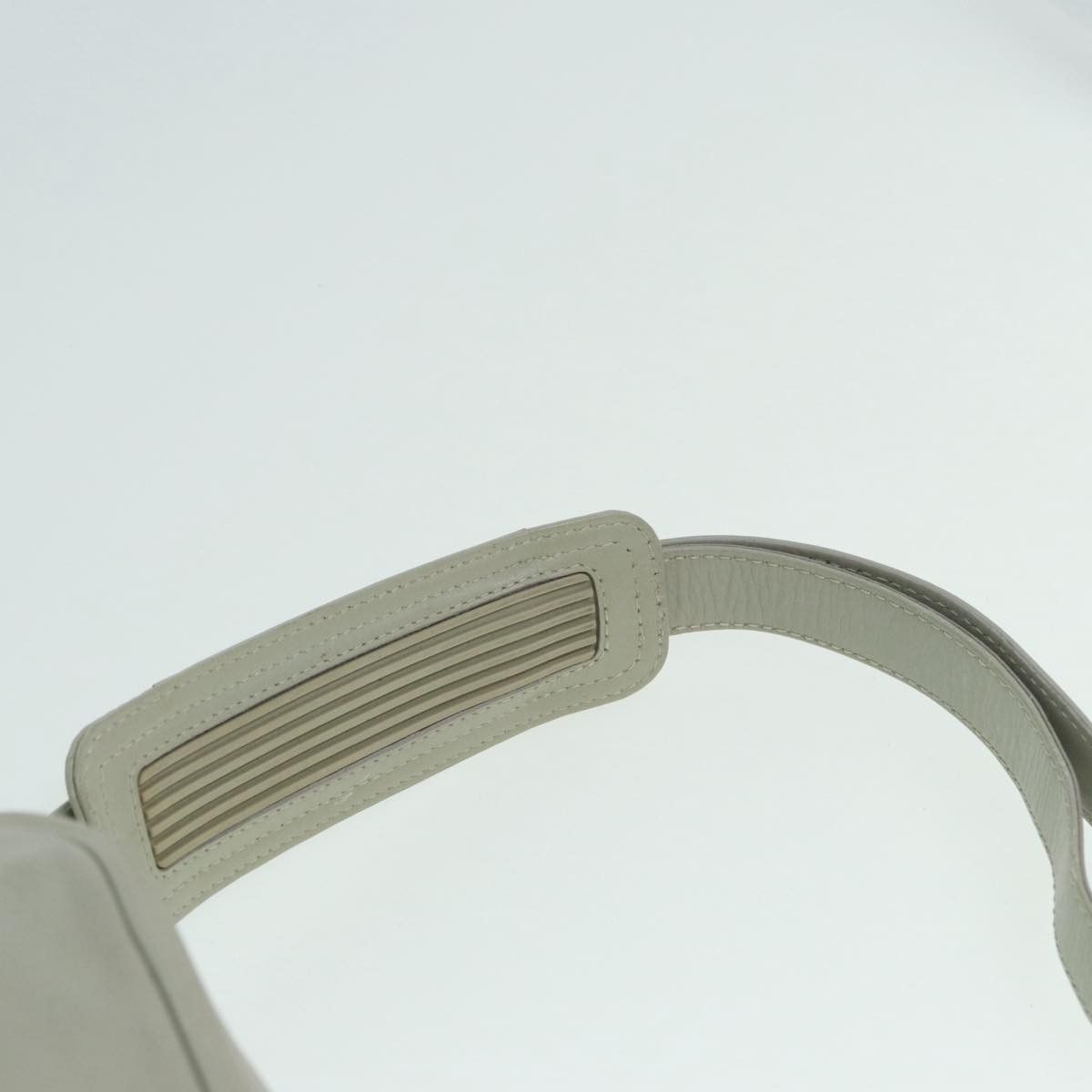 Louis Vuitton Clarckson White Leather Shoulder Bag (Pre-Owned) Size ONE SIZE - 5 Thumbnail