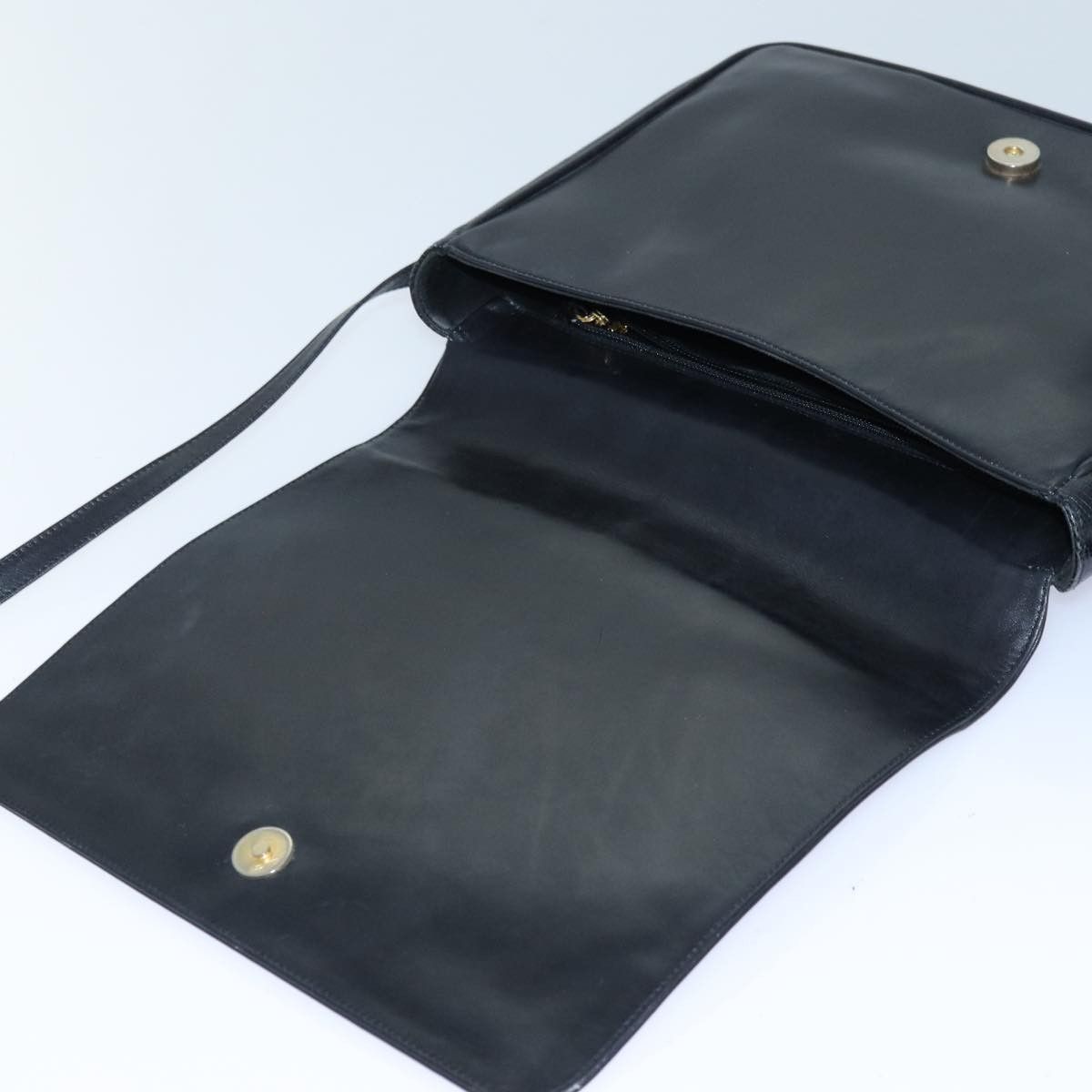 Salvatore Ferragamo Black Leather Shoulder Bag (Pre-Owned) Size ONE SIZE - 17 Thumbnail