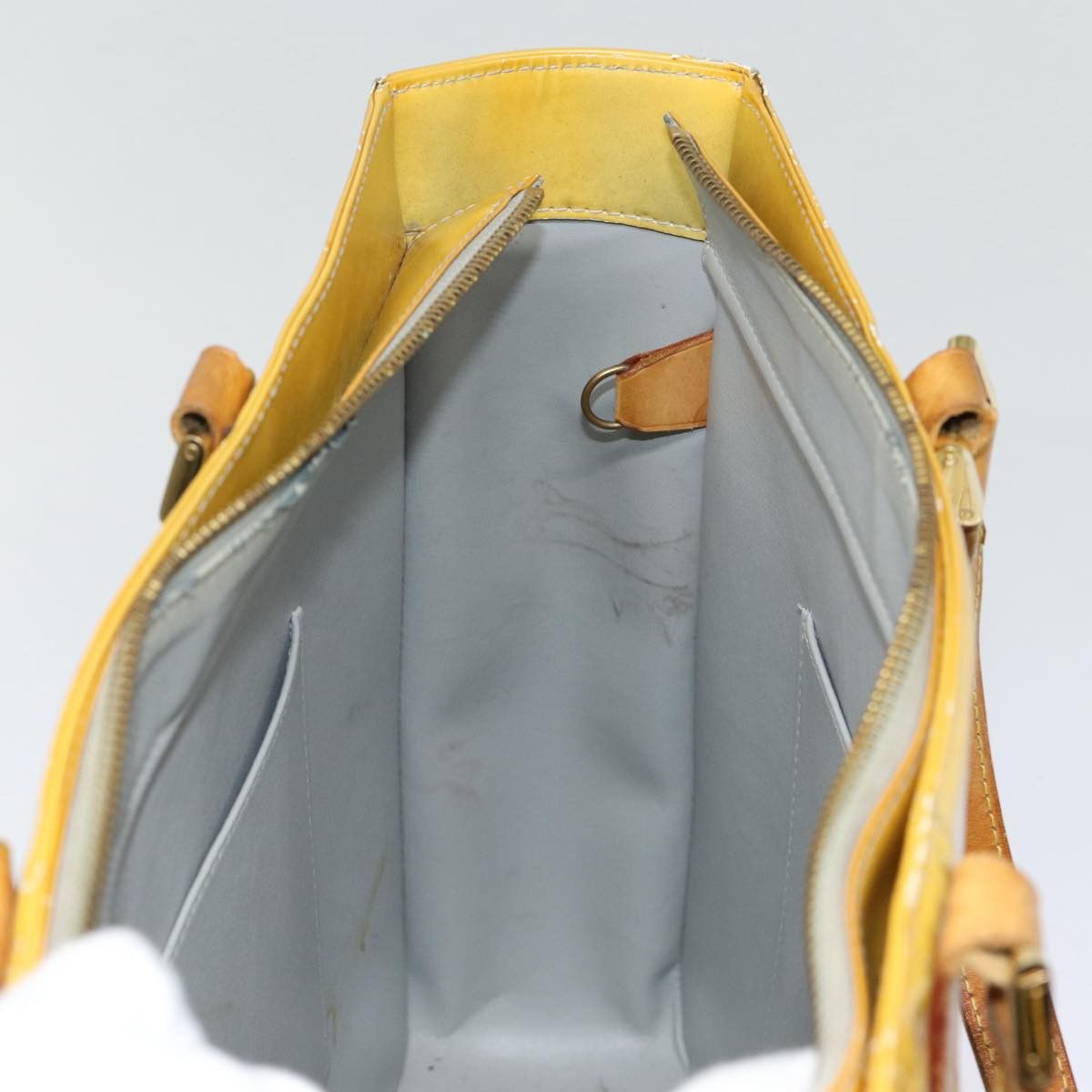 Louis Vuitton Columbus Yellow Patent Leather Tote Bag (Pre-Owned) Size ONE SIZE - 19 Thumbnail