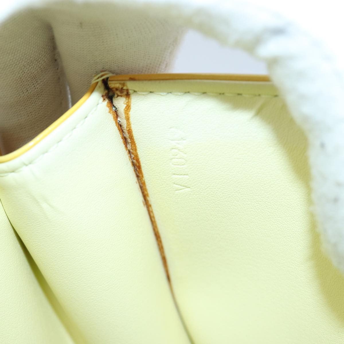 Louis Vuitton Spring Street Yellow Patent Leather Handbag (Pre-Owned) Size ONE SIZE - 8 Thumbnail