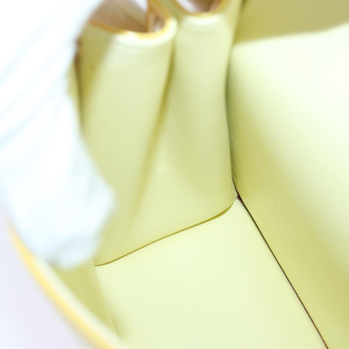 Louis Vuitton Spring Street Yellow Patent Leather Handbag (Pre-Owned) Size ONE SIZE - 16 Thumbnail