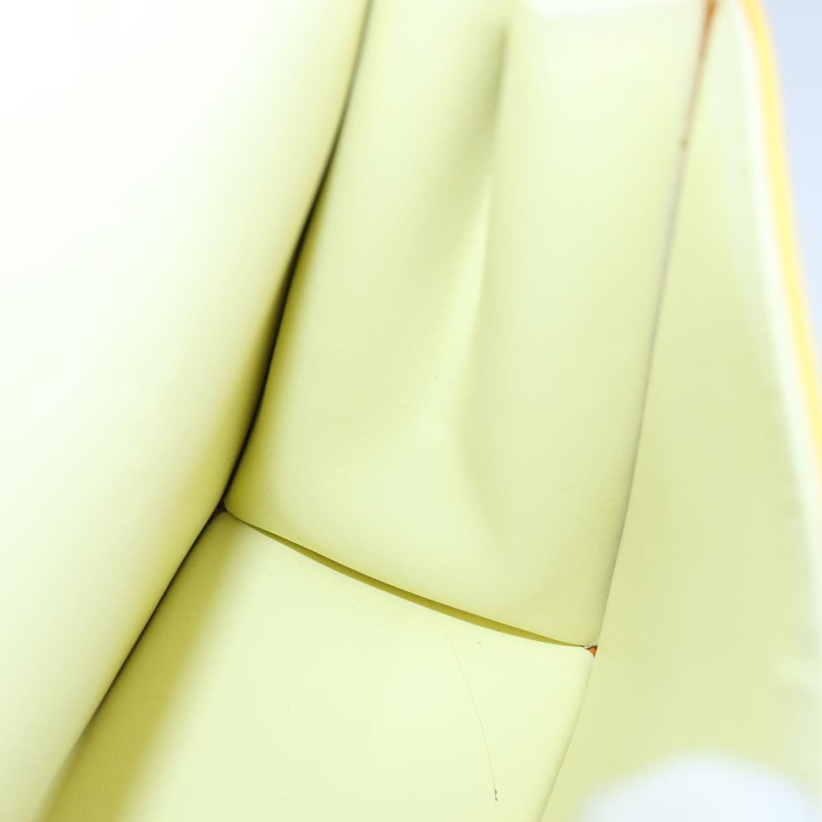 Louis Vuitton Spring Street Yellow Patent Leather Handbag (Pre-Owned) Size ONE SIZE - 17 Thumbnail