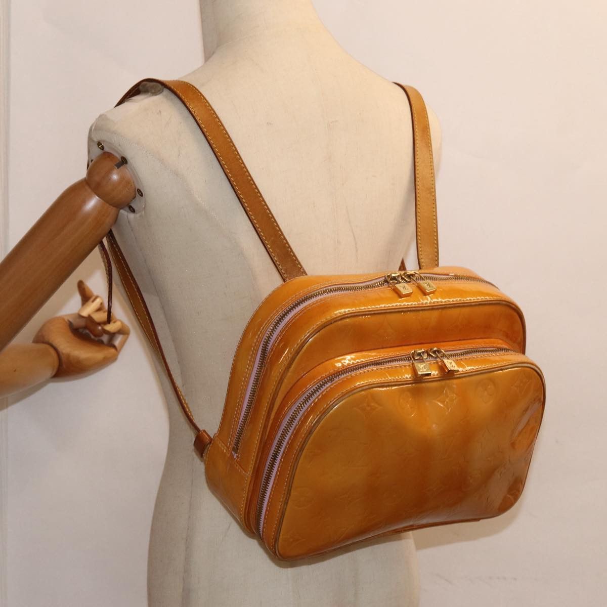 Louis Vuitton Marshmallow Beige Patent Leather Backpack Bag (Pre-Owned) Size ONE SIZE - 11 Thumbnail