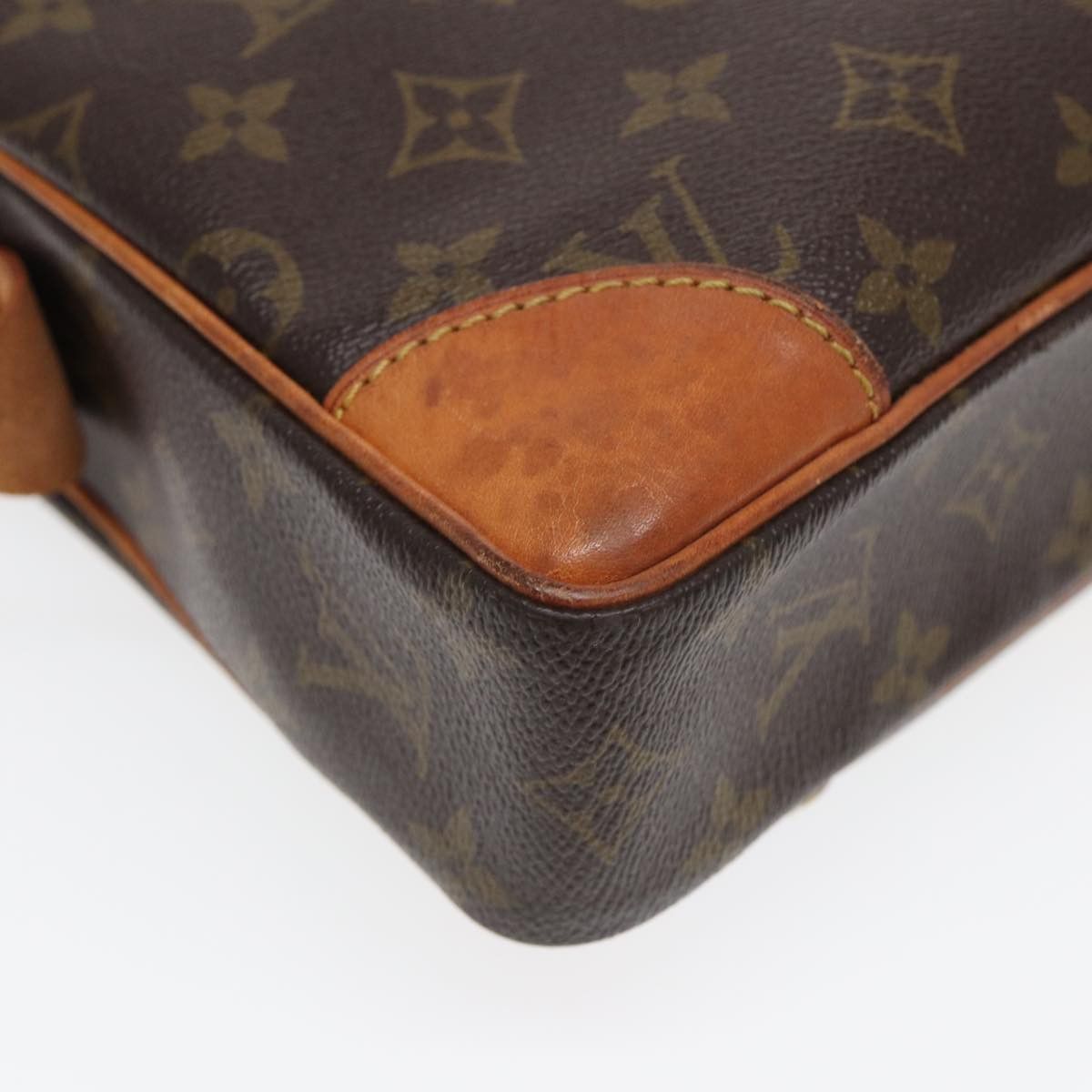 Louis Vuitton Voyage Brown Canvas Handbag (Pre-Owned) Size ONE SIZE - 15 Thumbnail