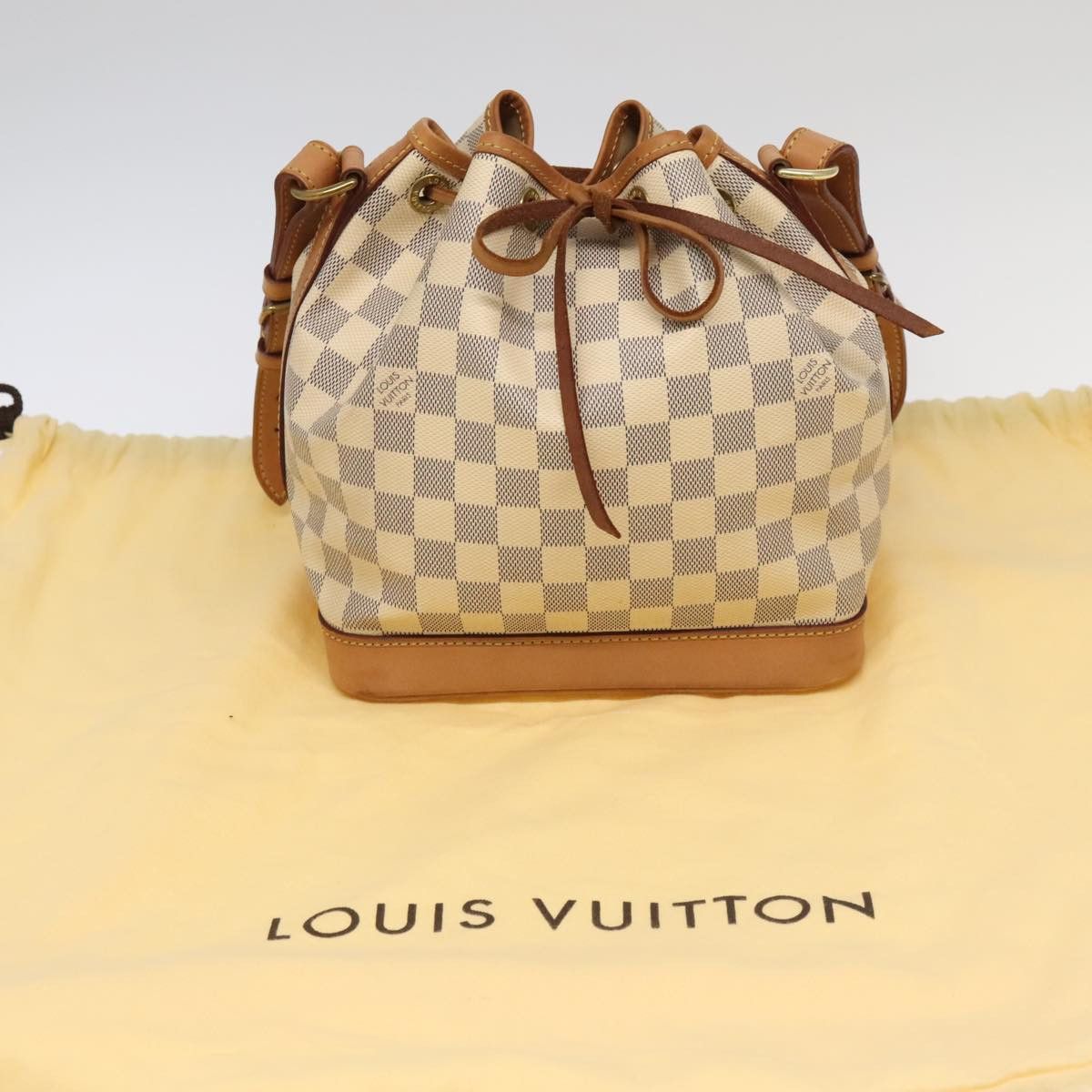 Louis Vuitton Noé Bb White Canvas Shoulder Bag (Pre-Owned) Size ONE SIZE - 14 Thumbnail