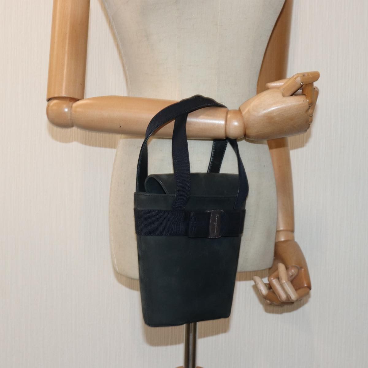 Salvatore Ferragamo Vara Navy Suede Handbag (Pre-Owned) Size ONE SIZE - 7 Thumbnail