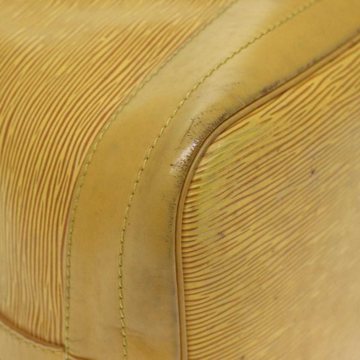 Louis Vuitton Noe Yellow Leather Shoulder Bag (Pre-Owned) Size ONE SIZE - 15 Thumbnail